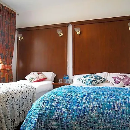 Nore River House 4*