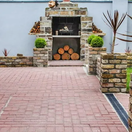 Гостевой дом The Nore River House