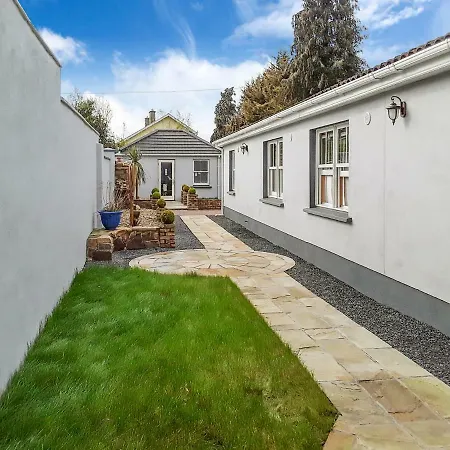 The Nore River House Гостевой дом 3*