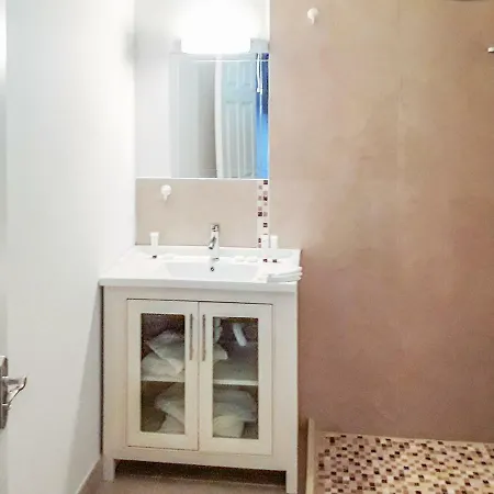 Nore River House كيلكيني