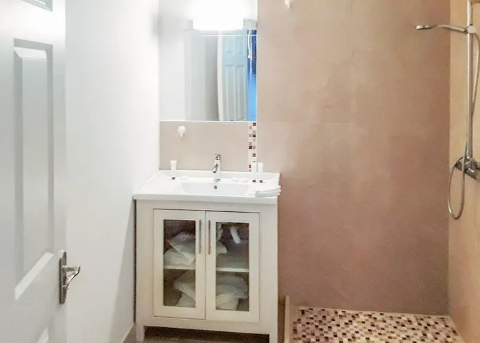Nore River House كيلكيني